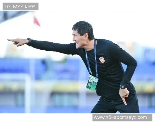 杨希感谢邵佳一称与队友聊天助力中文快速进步