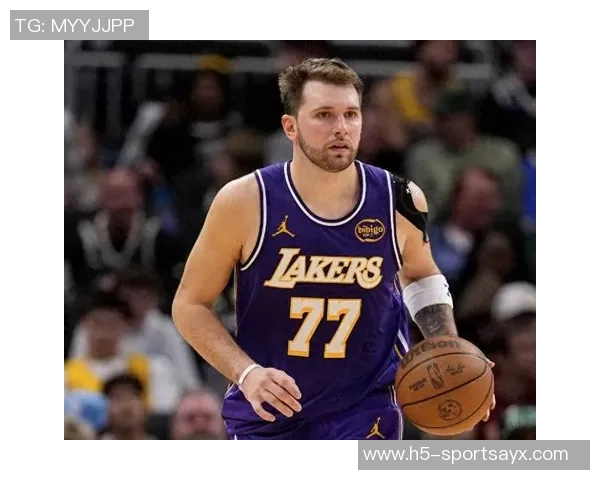 露天看台强者对决詹姆斯超越KD库里不敌老詹东契奇胜SGA分析 露天看台强者对决詹姆斯超越KD库里不敌老詹东契奇胜SGA分析